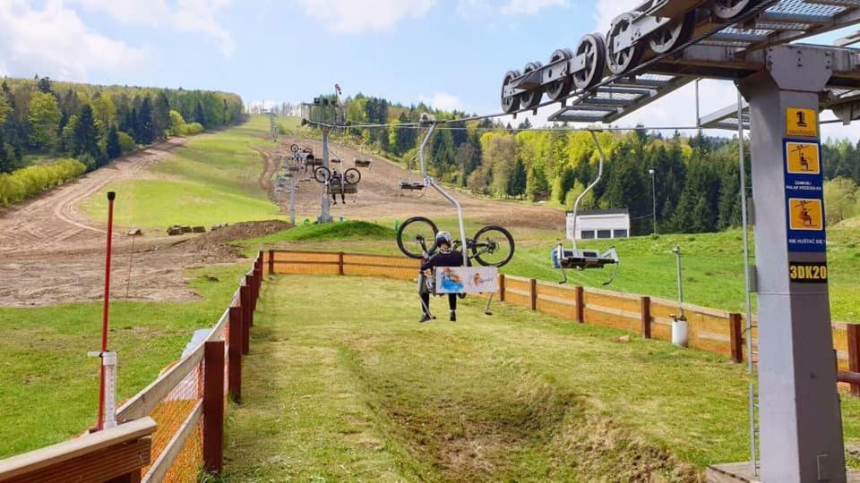 Pensjonat Laworta Ski Ustrzyki Dolne Luaran gambar
